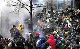 Seattle Police  Spray Nonviolent Crowds